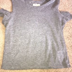 Shoulder cut out crop shirt